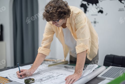 Preview: Architects plan low-carbon construction, analyzing blueprint, layout, calculating precise structure