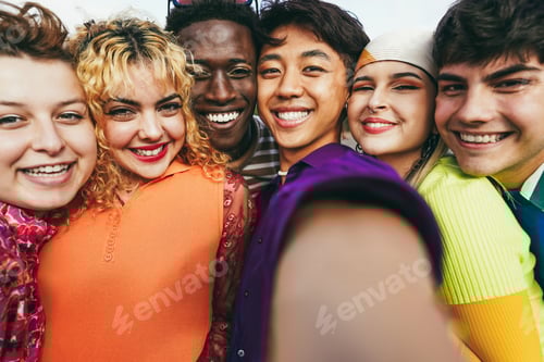 Preview: Young diverse friends having fun doing selfie outdoor - Focus on guys wearing makeup