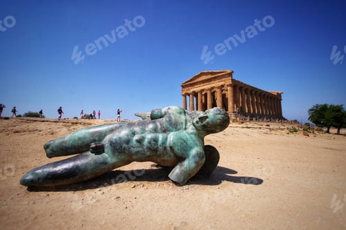 Preview: Statue of Icaro in front of a temple in valle dei templi Agrigento