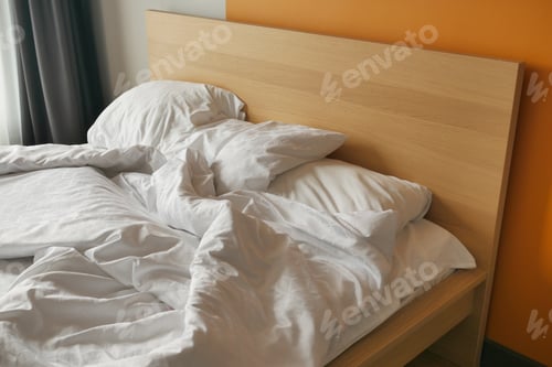 Preview: messy bed in early morning , messy bed after waking up