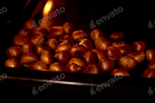 Preview: Chestnuts, maroni roasted chestnuts, popular autumn street food