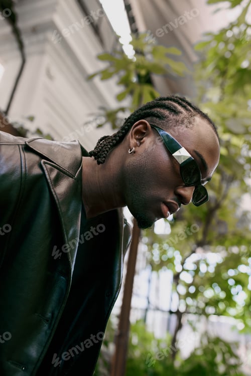 Preview: Sleek Styling in Shades