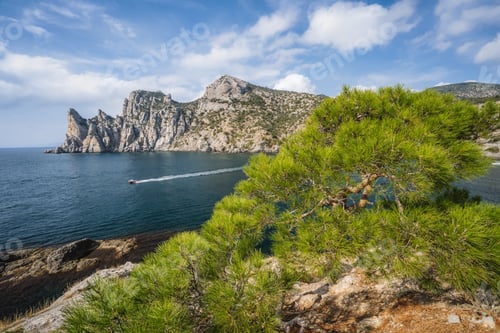 Preview: Landscape view of Karaul-Oba mountain and Blue bay in Crimea, New Light resort, Russian Federation