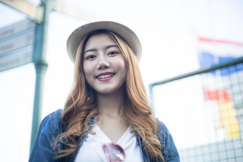 Preview: WOMAN TRAVEL IN BANGKOK