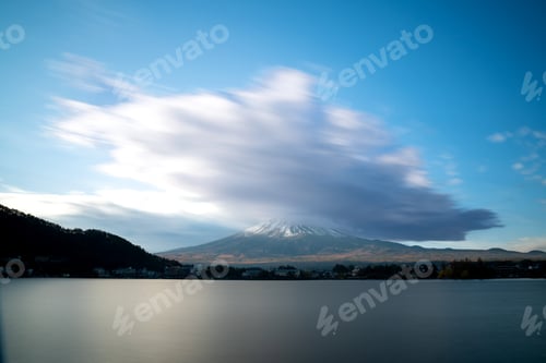 Preview: Beautiful Mount Fuji in Japan with moving clouds
