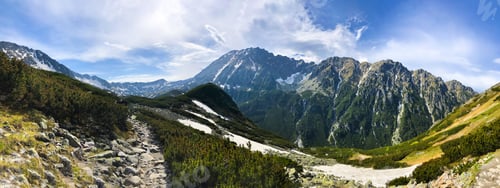 Preview: Scenic snow-covered valley with a mountainscape in the background, Tatra National Park in Poland