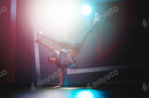 Preview: Man performing dance in spotlights