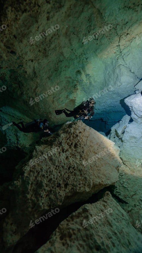 Preview: technical diving in a cenote in mexico.