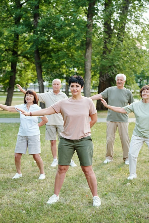 Preview: People doing sport outdoors