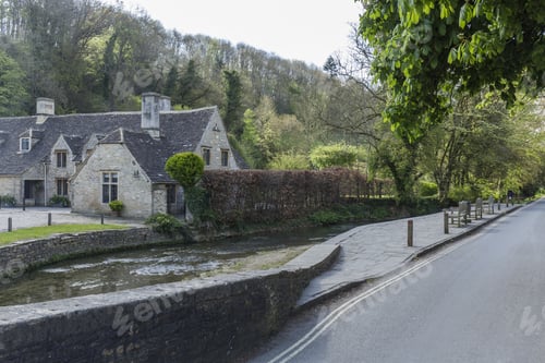 Preview: english village