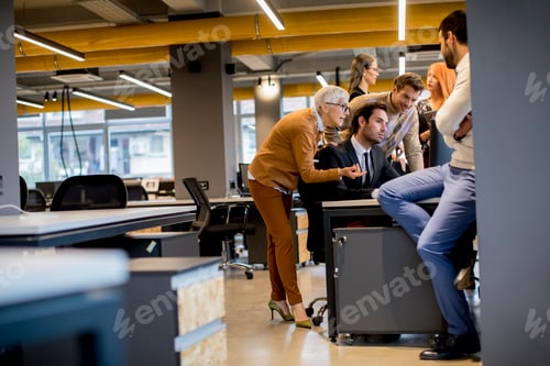 Preview: Business people in the office