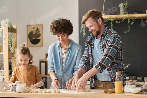 Preview: Family baking together with child