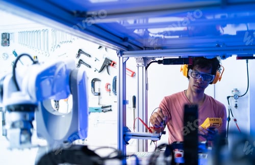 Preview: ROBOT YOUNG ENGINEER MAN