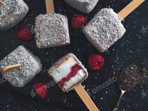 Preview: Lamington ice cream pops