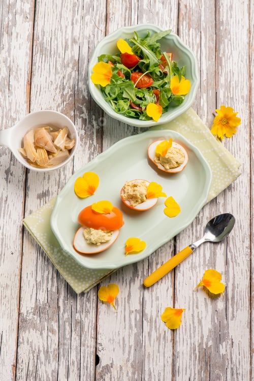 Preview: curcuma stuffed egg with mixed salad