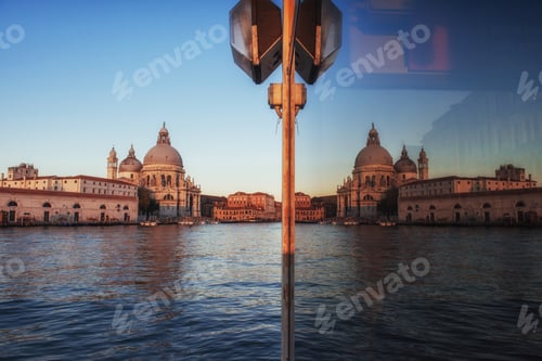 Preview: views of the Grand Canal and the Basilica Santa Maria