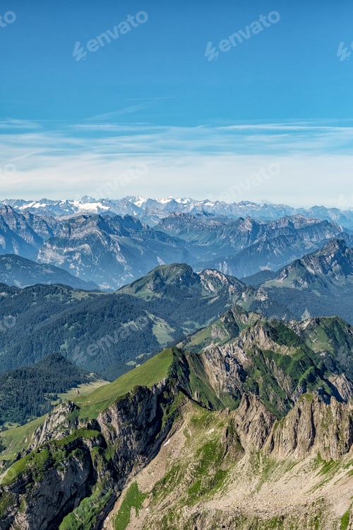 Vorschau: Schweizer Alpenlandschaft