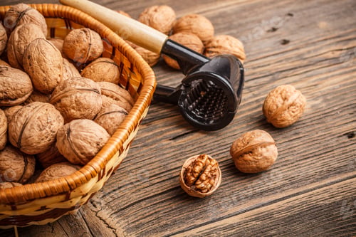 Preview: Walnuts