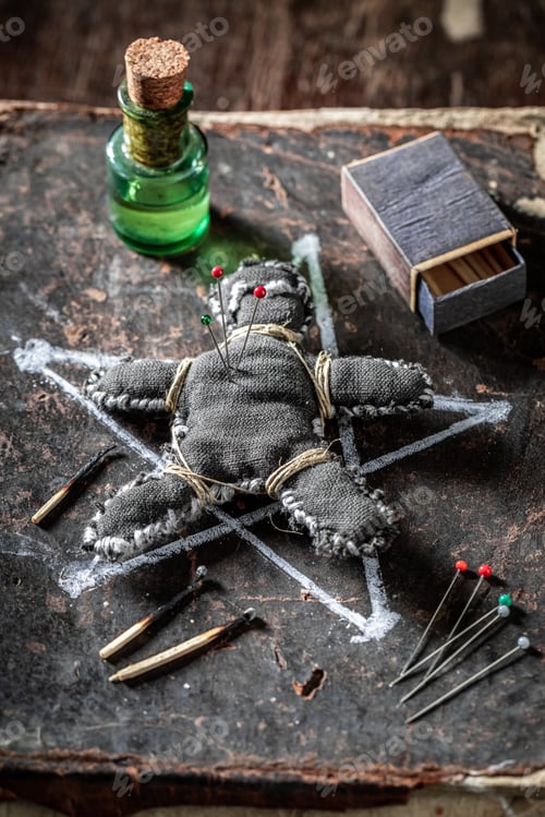 Preview: Voodoo doll, burns, stabbed with a needle and poisoned