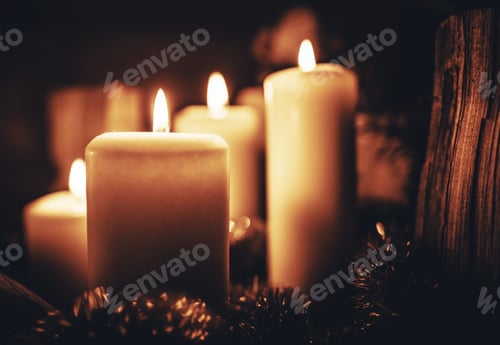 Preview: Season Greetings Candles