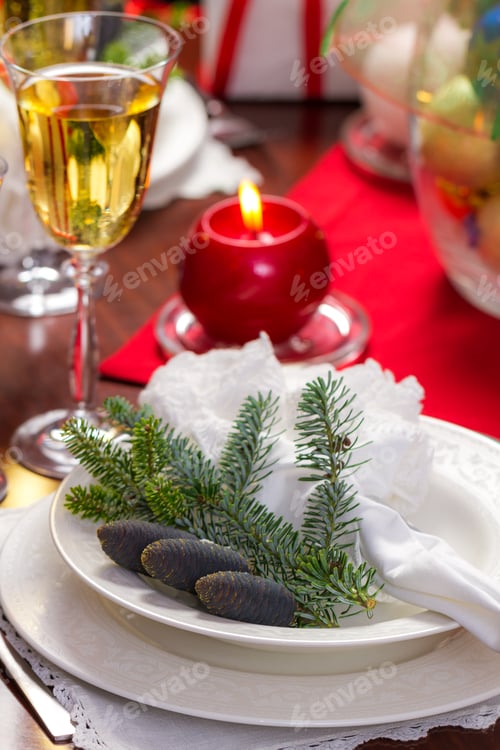Preview: Traditionally decorated christmas plate