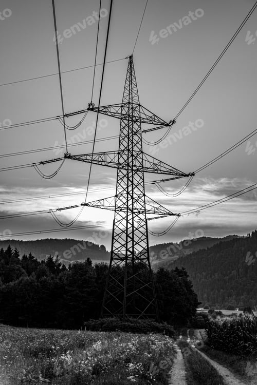 Preview: Grayscale of an electrical tower