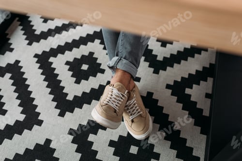 Preview: cropped shot of man in stylish shoes and jeans