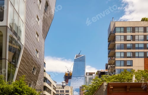 Preview: Old and modern New York City architecture.