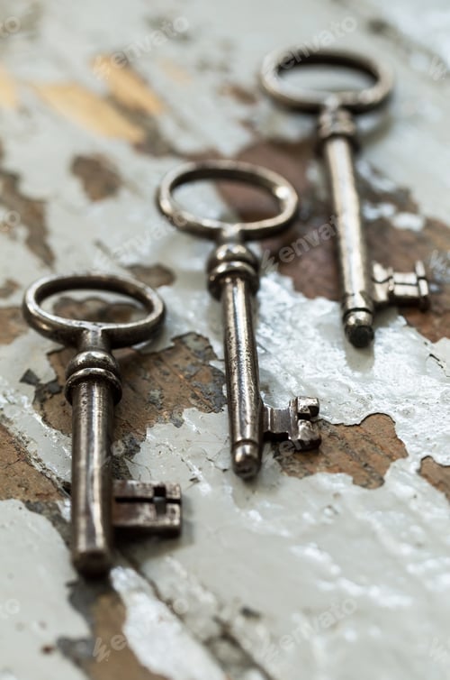 Preview: Old, ornate keys