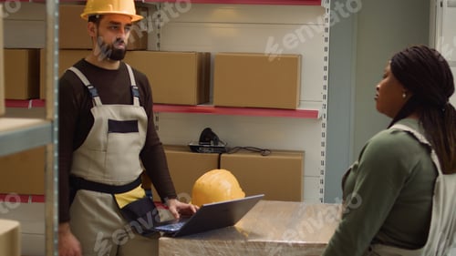Preview: Warehouse workers updating info online