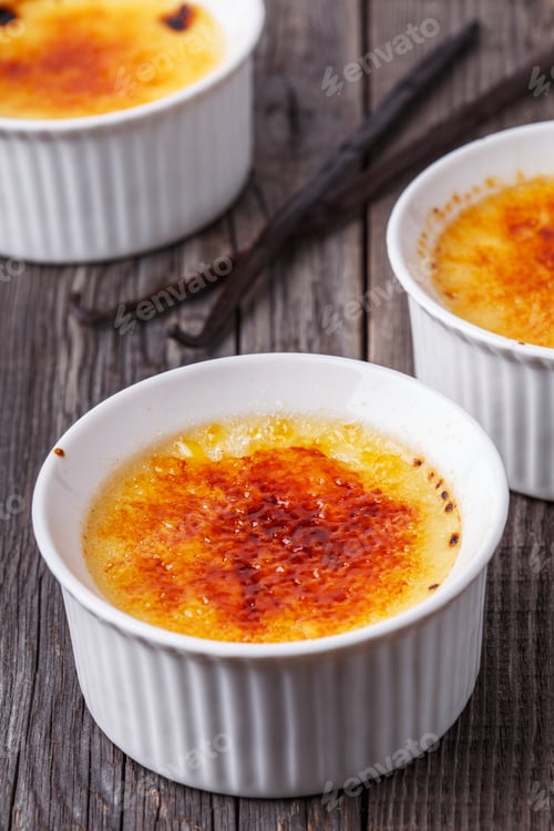 Preview: Creme brulee - traditional french vanilla cream dessert.