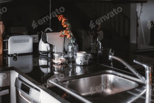 Preview: Modern kitchen with decor items