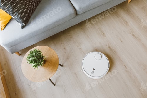 Vista previa: Aspirador robótico inalámbrico que limpia un piso de madera en la sala de estar