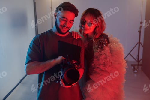 Preview: Young Director Backstage during Video Shoot