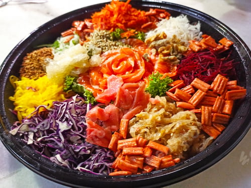 Preview: 'Yee Sang' Chinese traditional food during chinese new year