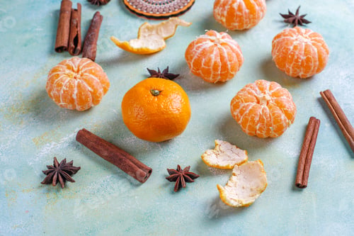 Preview: Fresh juicy clementine mandarins.