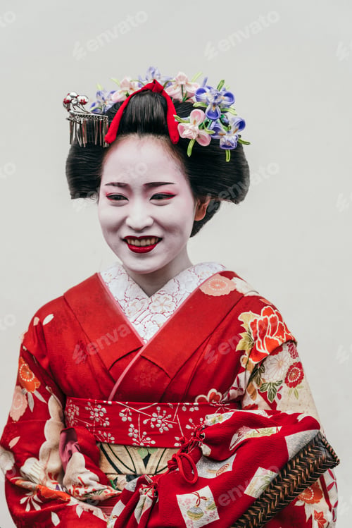 Preview: Portrait of a Maiko geisha in Gion Kyoto