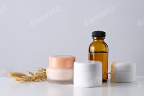 Preview: Cosmetic Products with Natural Elements for Skincare