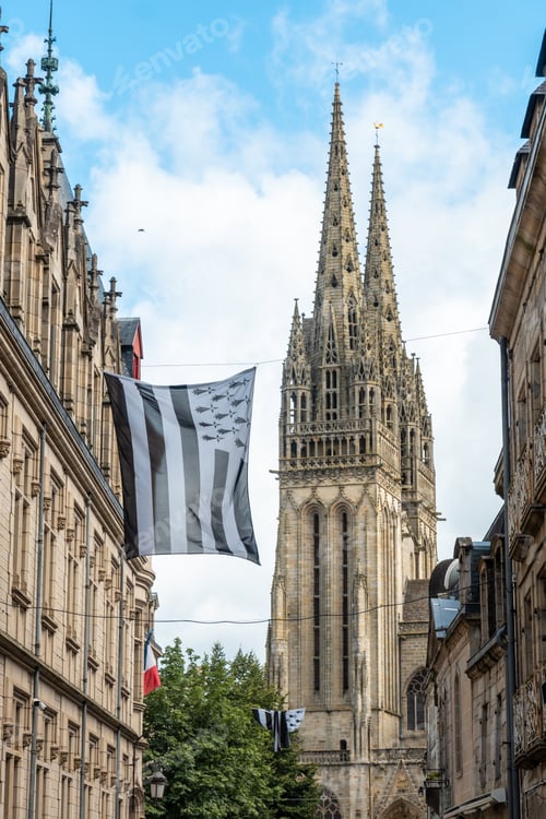 Preview: Medieval village of Quimper and the Saint Corentin de Quimper Cathedral