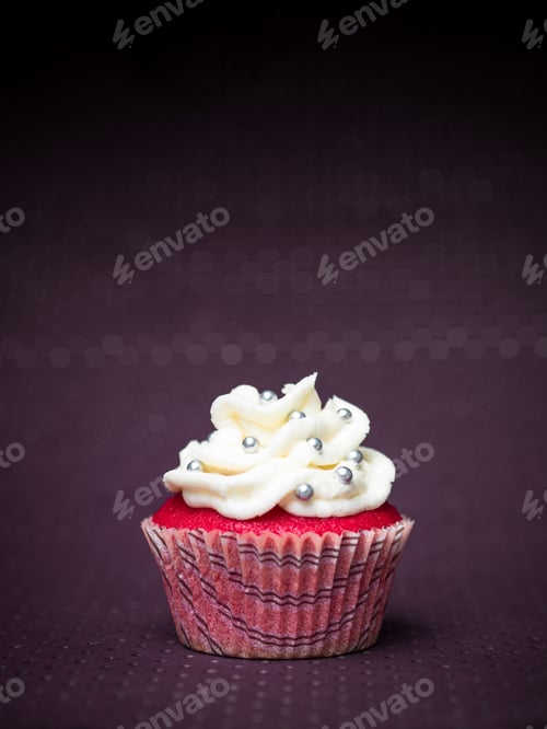 Preview: red cupcake purple background