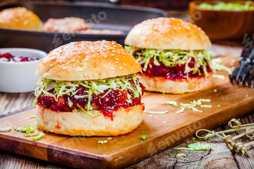 Preview: Burgers with a cutlet of turkey, cranberry sauce and salad