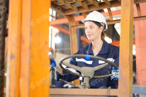 Preview: Industrial Engineer at work in factory