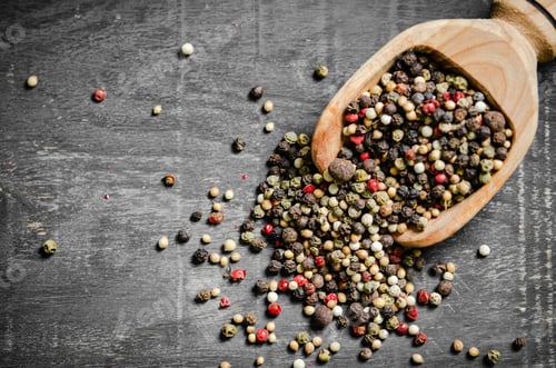 Preview: Peppercorn on rustic background.