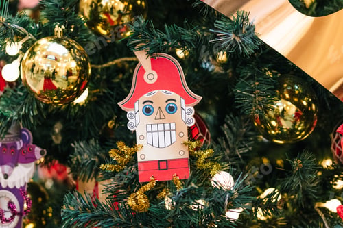 Preview: Christmas tree toys on the new year tree close-up