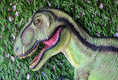 Preview: Fake dinosaur statue