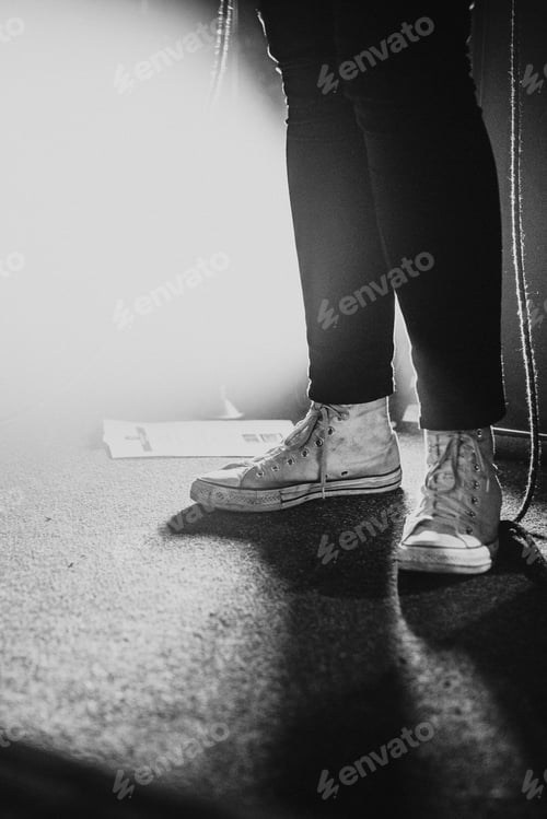 Preview: Musician standing on the stage
