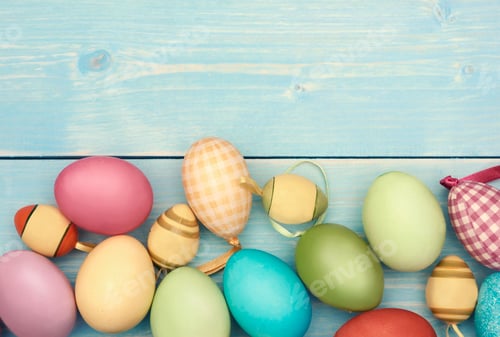 Preview: Lower section fulfilled with colorful easter eggs