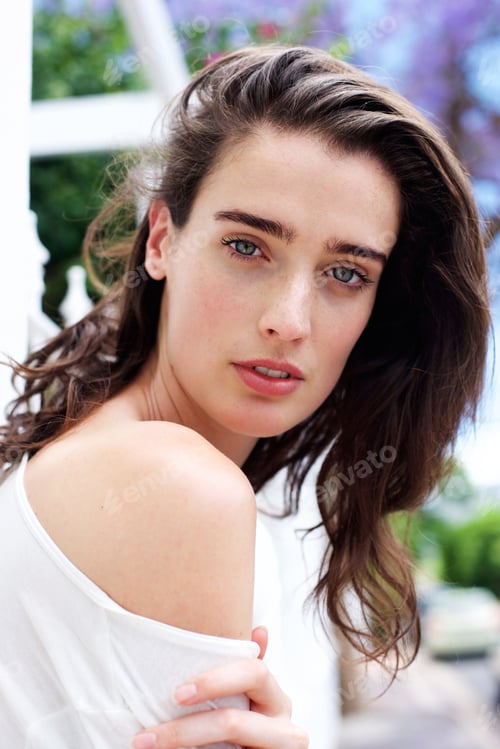 Preview: Female fashion model face