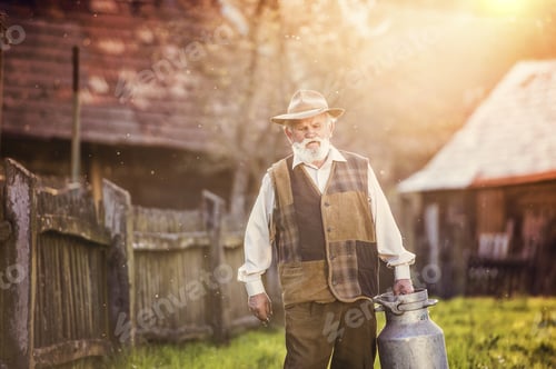 Preview: Farmer with milk kettle