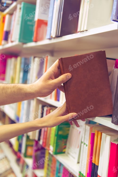 Preview: Young people at the book shop